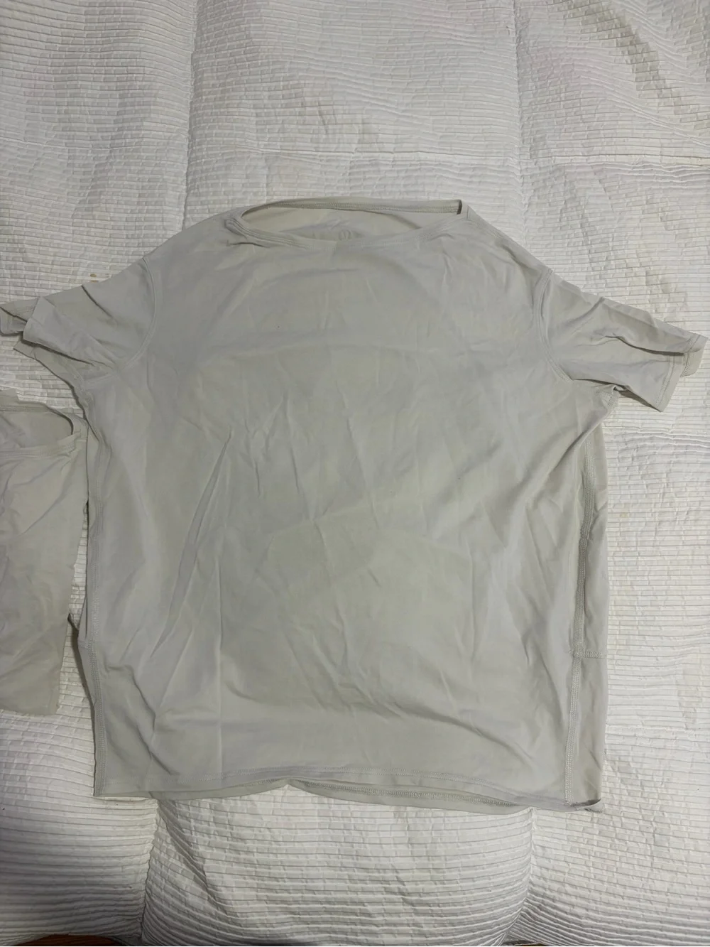TWO lululemon athletica Light Gray Short Sleeve Tee